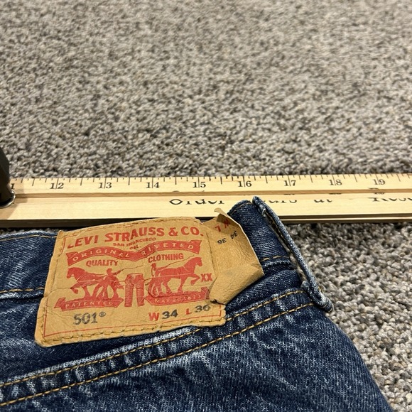 Levis 501 Shorts Womens 34‎ Blue Denim 3" Cutoffs Button Fly Straight American - Picture 6 of 9